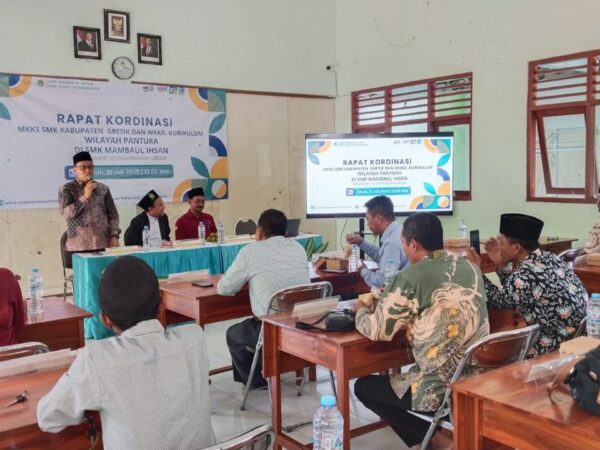 Rapat Koordinasi Tim MKKS SMK Gresik Utara: Penguatan Kurikulum Mata Pelajaran Coding dan Kecerdasan Artifisial